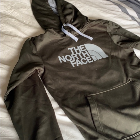 olive green north face hoodie